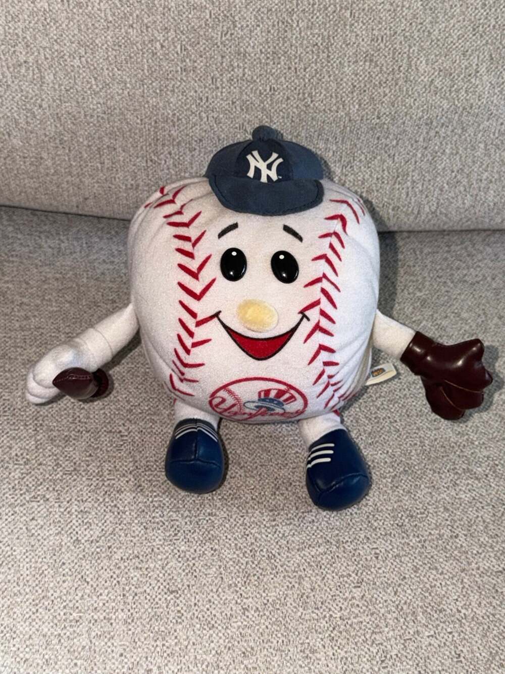 MLB NY Yankees Baseball Plush Mascot Ball with Hat & Glove